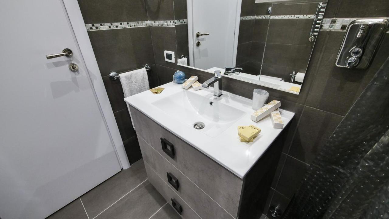 روما Home Suites Giolitti المظهر الخارجي الصورة